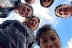 Juntas-abrazadas-por-el-Cielo-1